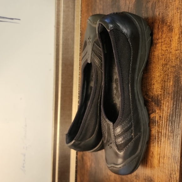 Keen Women Black Leather Flats Shoes Size 8 US 38.5 EU - Picture 7 of 8